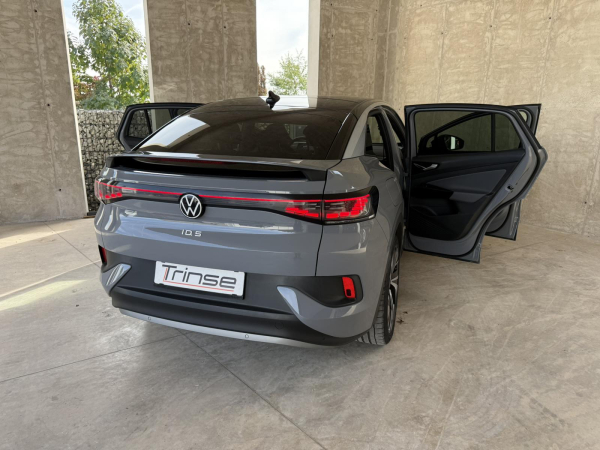 VOLKSWAGEN ID.5 Pro Performance